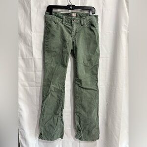 Old Navy stretch low rise boot cut green corduroy pants women’s size 6